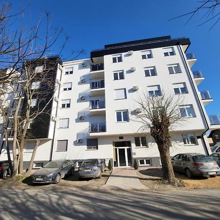 Holiday Novi Sad Ngoại thất bức ảnh